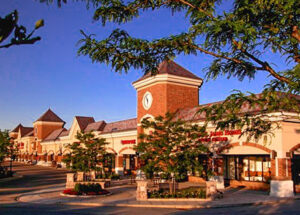 Shopping at the Heatherfield mall in Glenview Illinois